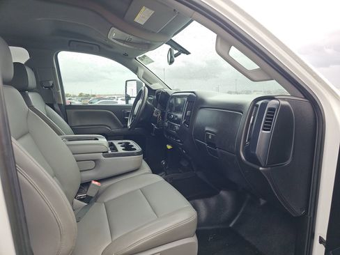 Used 2019 Chevrolet Silverado 2500 W/T w/ WT Convenience Package image 10