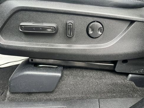 Certified 2023 Honda Pilot Touring image 19