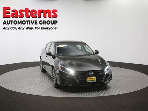 Used 2023 Nissan Altima 2.5 SV FWD image 50