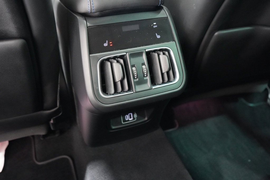 Used 2023 Maserati Grecale Modena AWD/4WD image 36