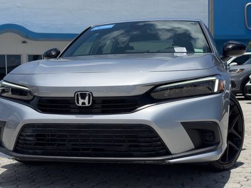 Used 2024 Honda Civic Sport image 2