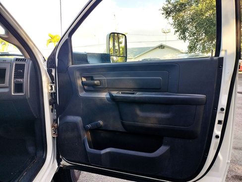 Used 2015 RAM 3500 Tradesman RWD image 16