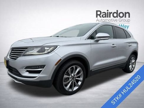 Used 2017 Lincoln MKC Select w/ Select Plus Package AWD/4WD image 3