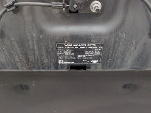 Used 2021 Land Rover Range Rover Velar R-Dynamic S image 20