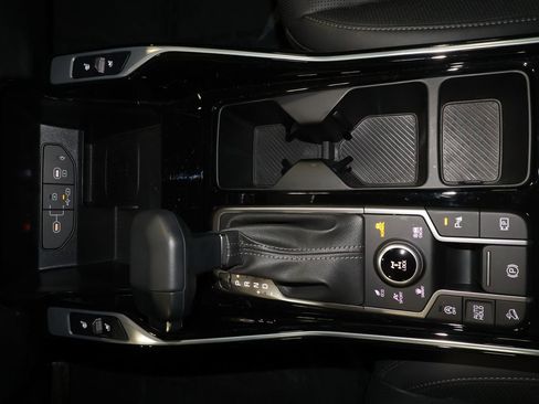 Used 2025 Kia Sorento SX image 15