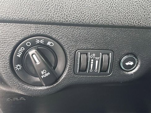 Used 2020 Dodge Charger R/T w/ Navigation & Travel Group image 51