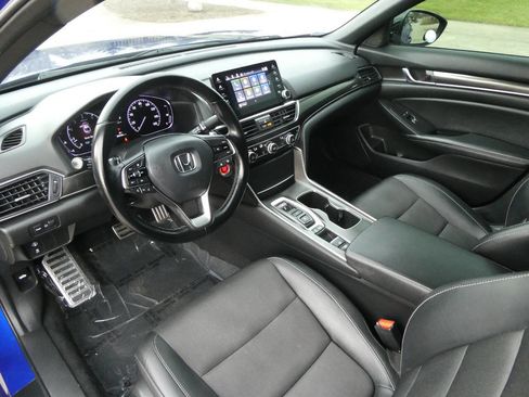 Used 2021 Honda Accord Sport image 10