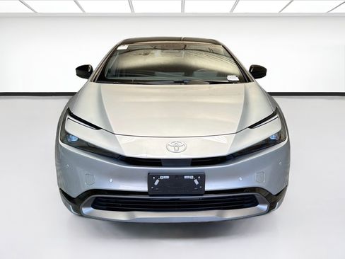 Used 2024 Toyota Prius Limited FWD image 2