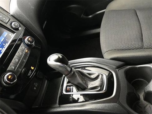 Used 2021 Nissan Rogue Sport S image 20