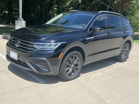 Used 2024 Volkswagen Tiguan SE FWD image 5