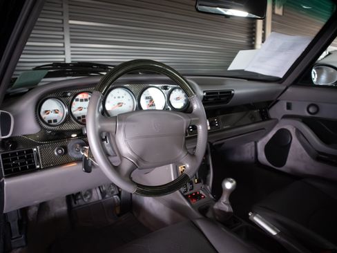 Used 1997 Porsche 911 Carrera 4S AWD/4WD image 4