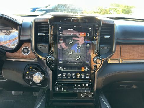 Used 2021 RAM 1500 Limited image 22