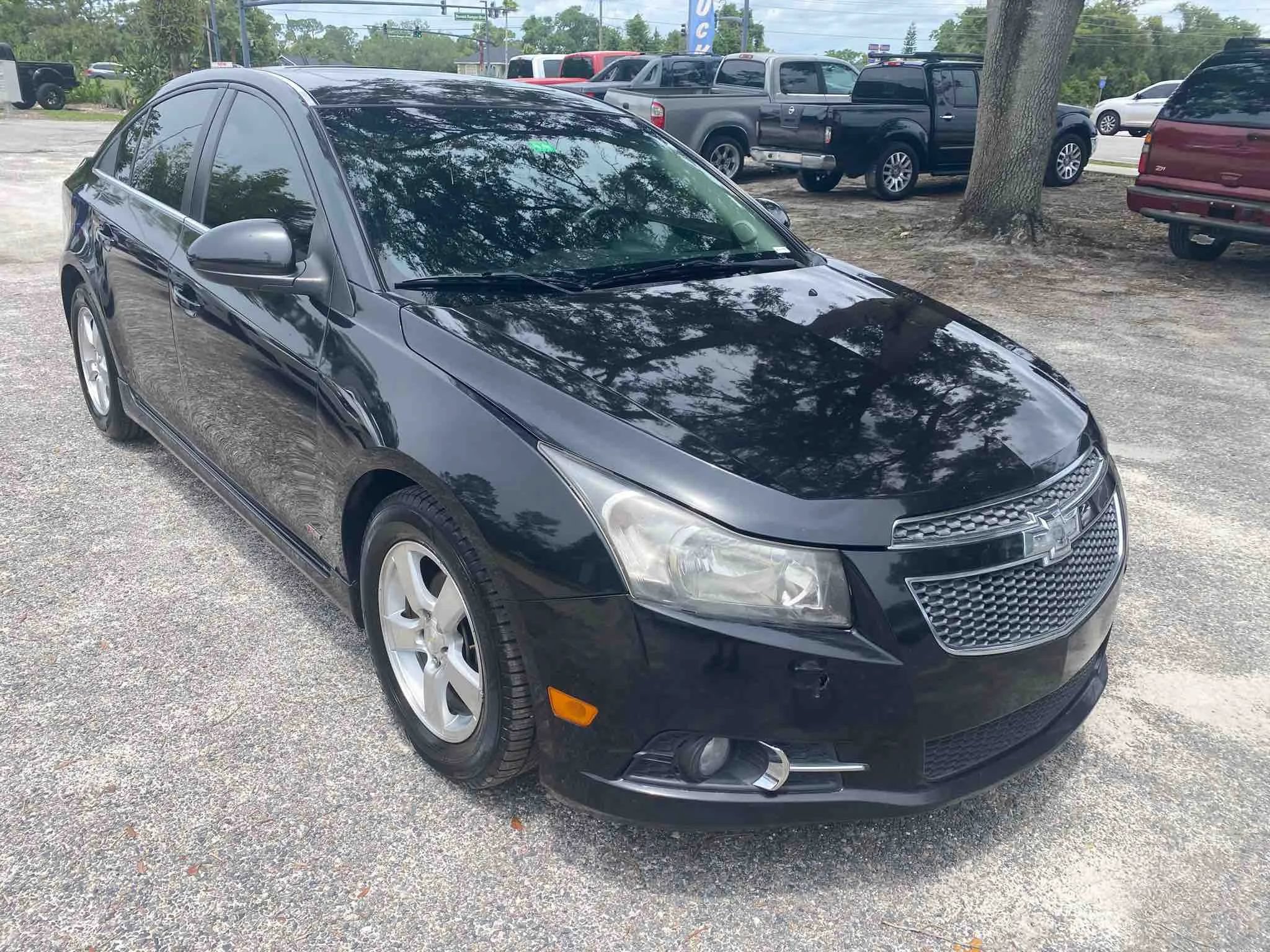 Used 2014 Chevrolet Cruze LT w/ All-Star Edition FWD image 2