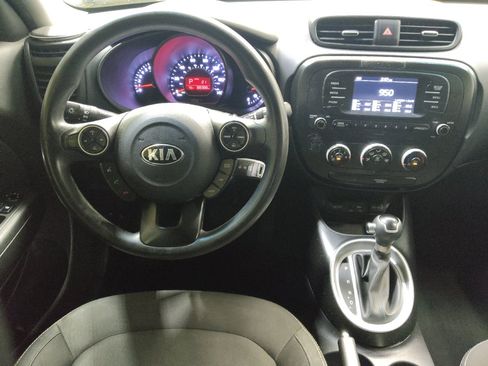Used 2018 Kia Soul FWD image 22