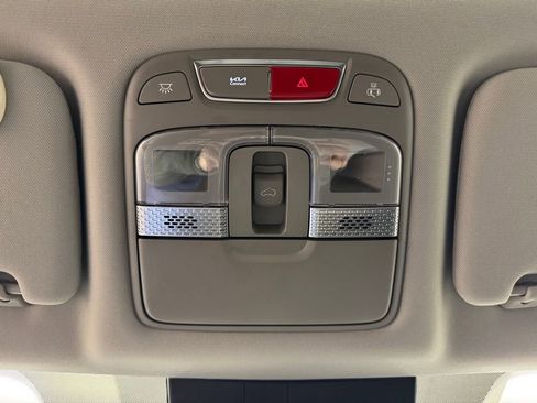 Used 2025 Kia Telluride S image 41