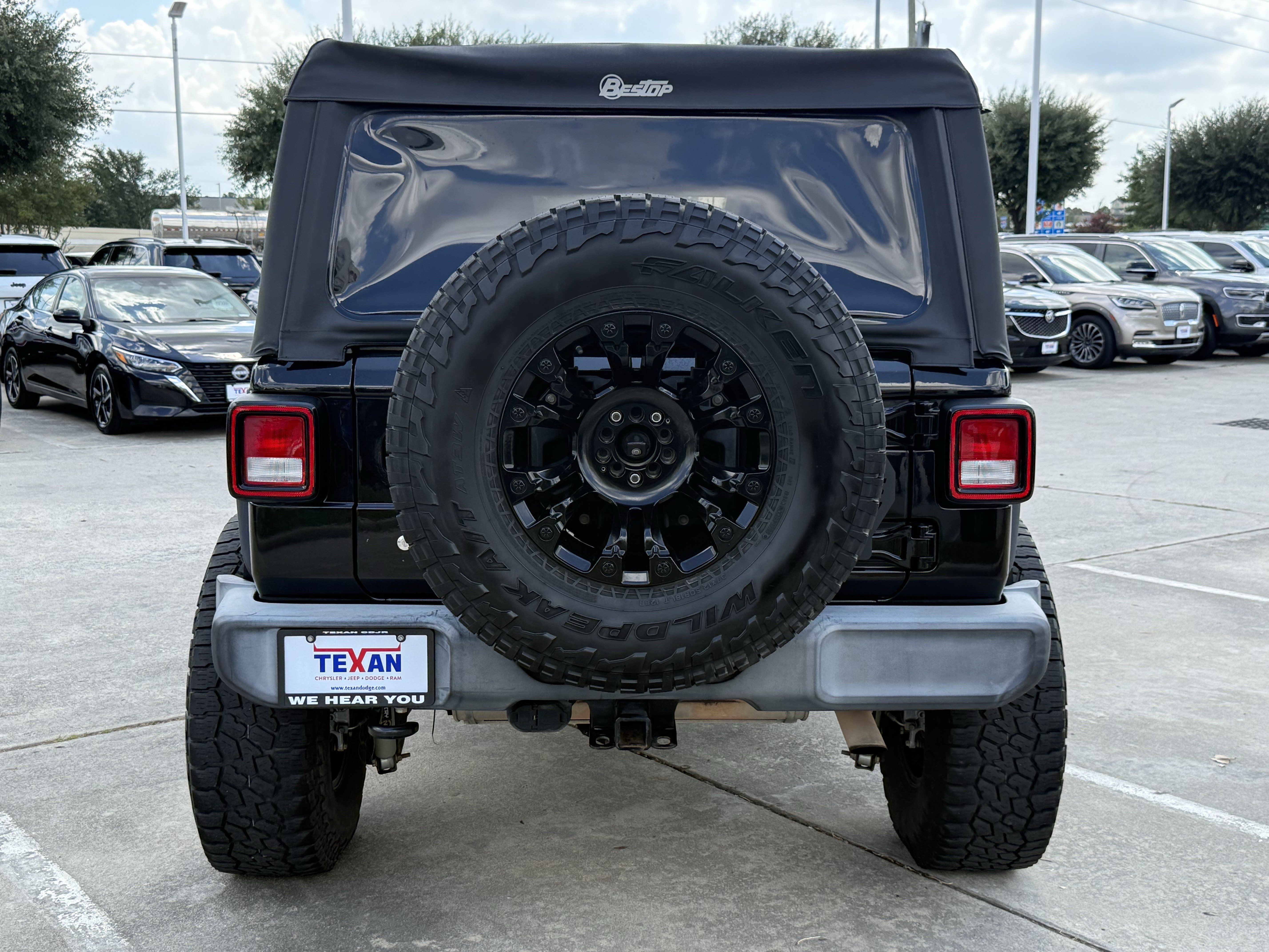 Used 2018 Jeep Wrangler Unlimited Sport S AWD/4WD image 6