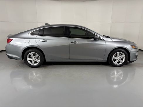 Used 2024 Chevrolet Malibu LT image 9