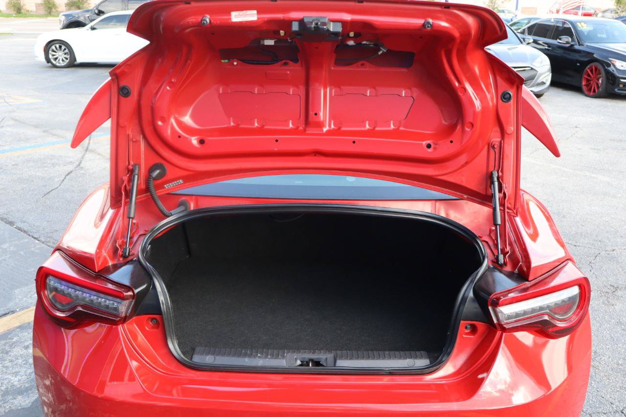 Used 2013 Scion FR-S RWD image 31