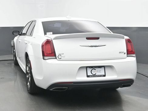 Used 2017 Chrysler 300 S w/ S Model Appearance Package AWD/4WD image 4