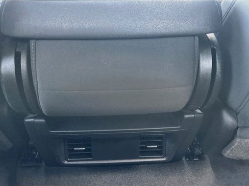 Used 2021 Chevrolet Silverado 1500 LT w/ Bed Protection Package RWD image 16