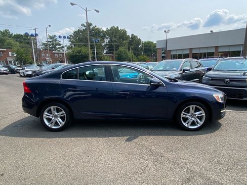 Used 2015 Volvo S60 T5 Premier w/ Convenience Package FWD image 2