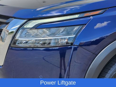 Used 2023 Nissan Pathfinder SL AWD/4WD image 6
