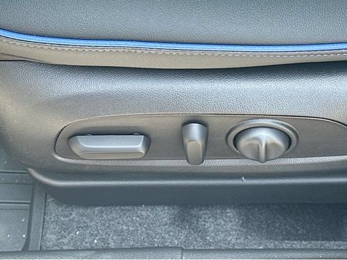 New 2026 Buick Envista Sport Touring w/ Convenience I Package FWD image 35