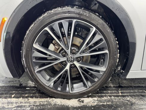 Used 2023 Toyota Prius Limited image 6