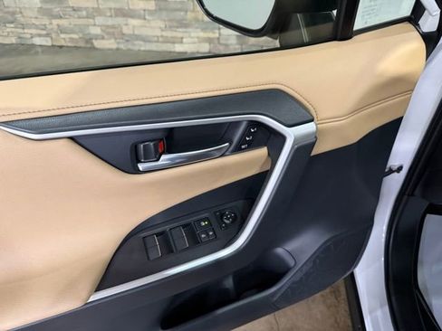 Used 2025 Toyota RAV4 Limited w/ Advanced Technology Package image 12