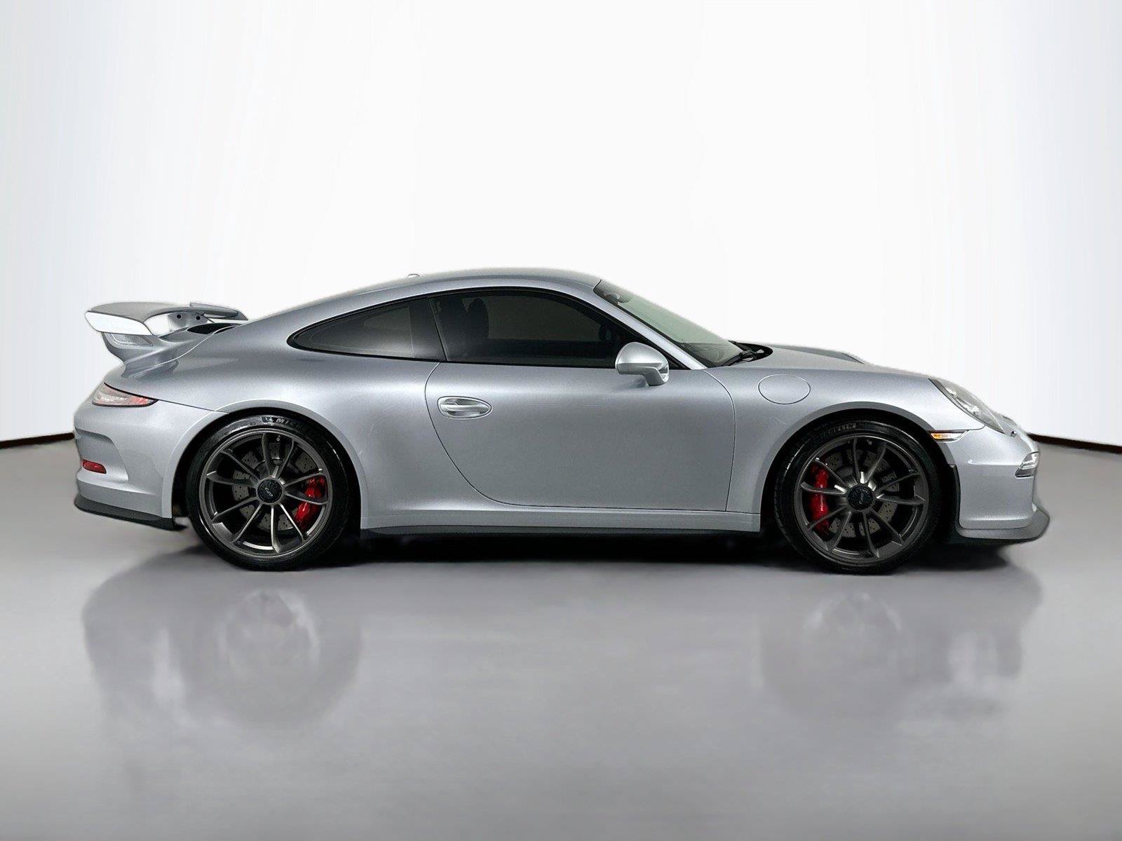 Certified 2015 Porsche 911 GT3 RWD image 8