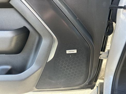 Used 2022 GMC Yukon XL SLT w/ SLT Premium Package image 20