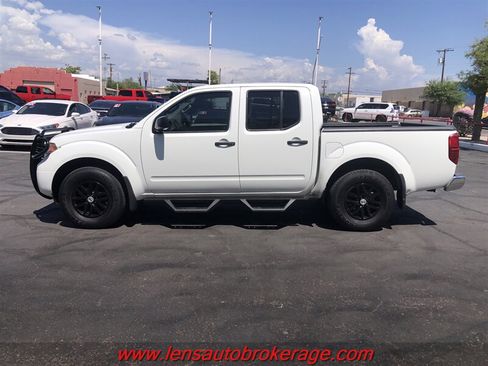 Used 2016 Nissan Frontier SV AWD/4WD image 5