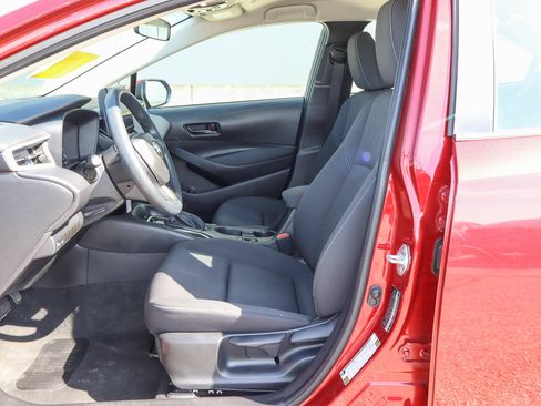 Used 2024 Toyota Corolla LE FWD image 7