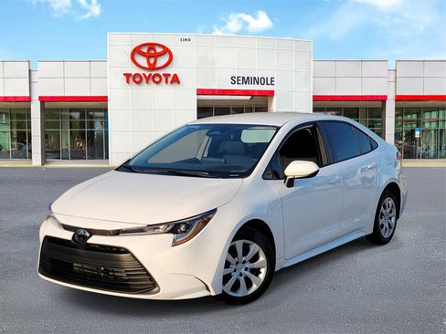 Used 2024 Toyota Corolla LE image 1