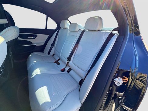 Used 2022 Mercedes-Benz C 300 Sedan image 23
