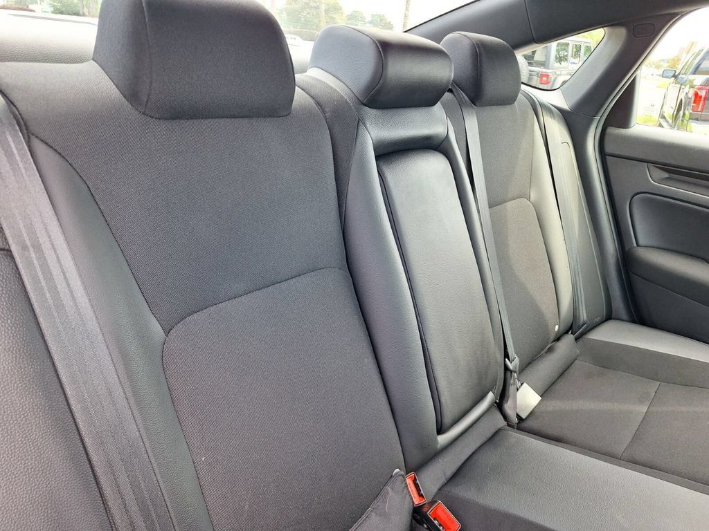 Used 2025 Honda Civic Sport image 27
