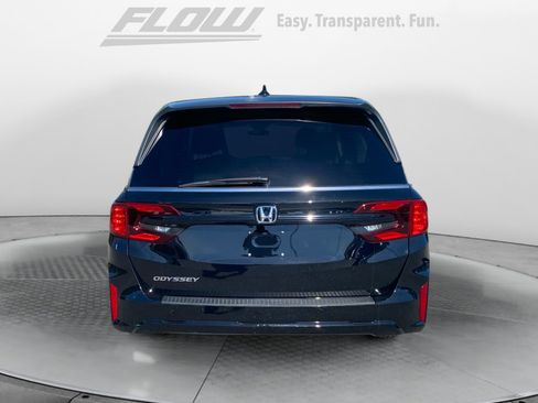 Certified 2025 Honda Odyssey EX-L image 8