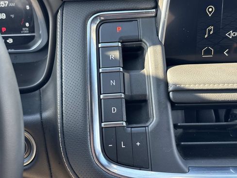 Certified 2023 GMC Yukon XL SLT w/ SLT Premium Package image 21