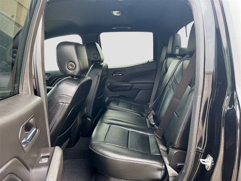 Used 2024 Chevrolet Colorado LT w/ LT Convenience Package image 23