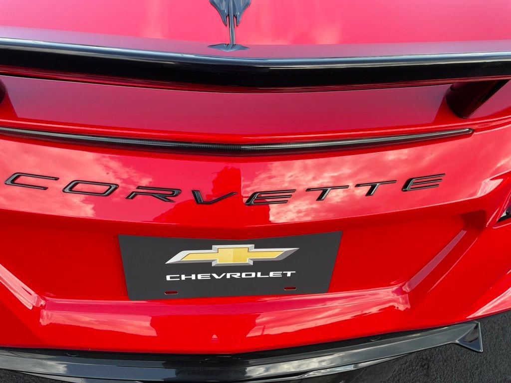 Used 2025 Chevrolet Corvette Stingray Premium Cpe w/ Z51 Performance Package RWD image 24