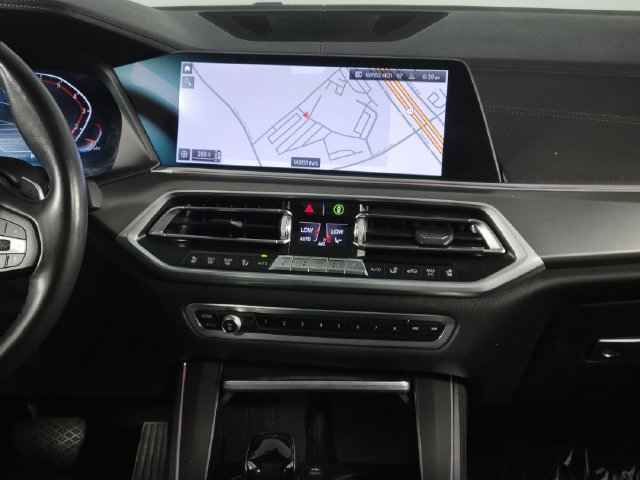 Used 2020 BMW X5 xDrive40i w/ Luxury Seating Package AWD/4WD image 25