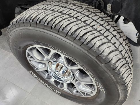 Used 2022 Ford F250 Lariat image 3