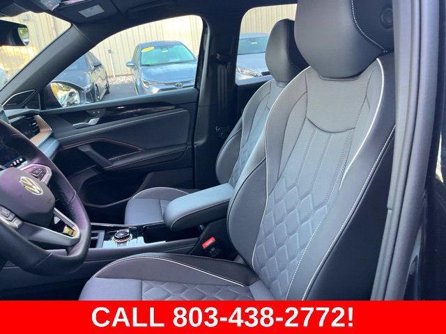 Used 2026 Volkswagen Tiguan SEL R-Line AWD/4WD image 8