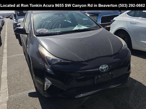 Used 2017 Toyota Prius Three Touring w/ Carpet Mat Package FWD image 7