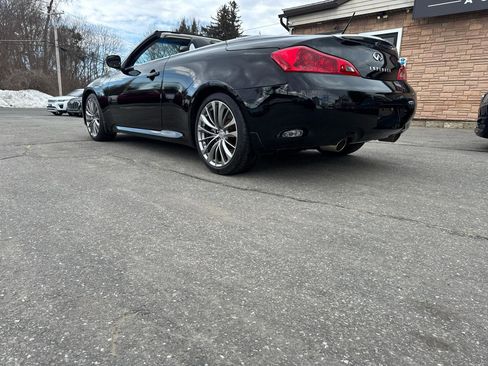 Used 2014 INFINITI Q60 Convertible w/ Premium Package image 12