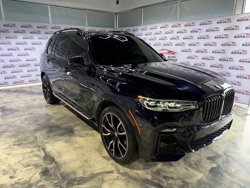 Used 2022 BMW X7 xDrive40i w/ M Sport Package AWD/4WD image 4