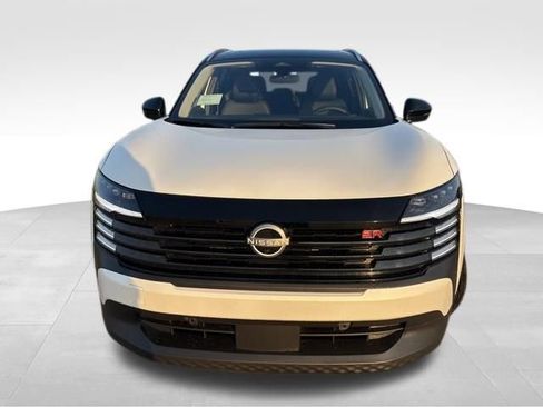 New 2026 Nissan Kicks SR w/ SR Premium Package FWD image 3