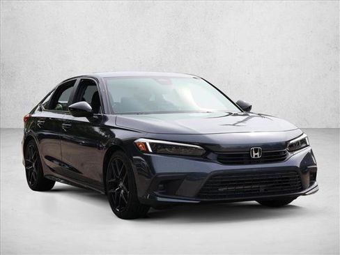 Used 2024 Honda Civic Sport image 3