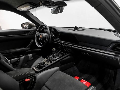 Used 2022 Porsche 911 GT3 image 9