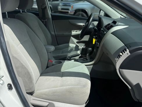 Used 2013 Toyota Corolla L FWD image 8